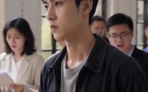 《高考落榜去搬砖，遇良人提点勤学上岸985》（54集）精彩短剧全集免费赏