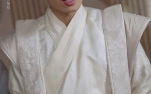 《暮年逆天我带红颜杀穿三界》（70集）杀穿三界短剧在线速看