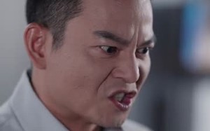 《闪婚后我成了全族话事人》（55集）热门短剧免费在线看