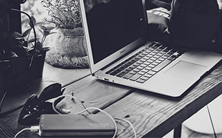 《血燃江月》（60集）免费短剧在线看过瘾