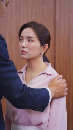 三个女儿把老妈宠翻天(34集) 三个女儿把老妈宠翻天(34集)火爆短剧热播中