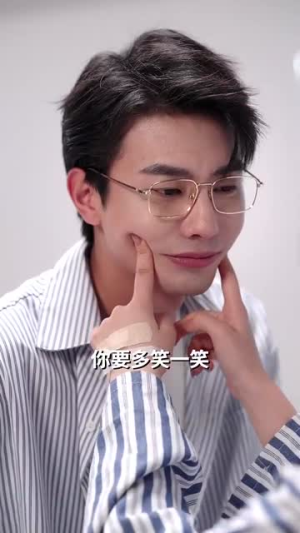祁医生你的迷糊包又哭了(97集) 祁医生你的迷糊包又哭了(97集)常回家看看短剧