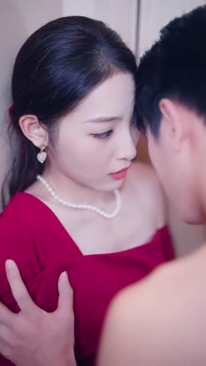替身娇妻:总裁追妻如命(83集) 替身娇妻:总裁追妻如命(83集)每天分享短剧