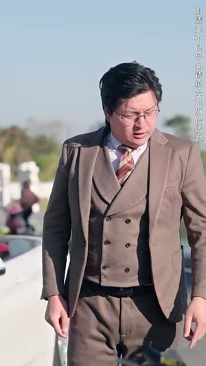 无敌从欠钱开始(101集) 无敌从欠钱开始(101集)爆款热门短剧