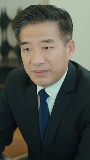 闪婚租个男友回家过年(80集) 闪婚租个男友回家过年(80集)看精彩短剧