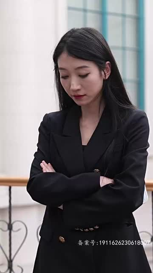 她藏起孕肚离婚,总裁全球疯找(66集) 她藏起孕肚离婚,总裁全球疯找(66集)夸克在线观看