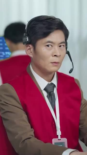 被裁员后我反手把公司收购了(63集) 被裁员后我反手把公司收购了(63集)一口气追完全集
