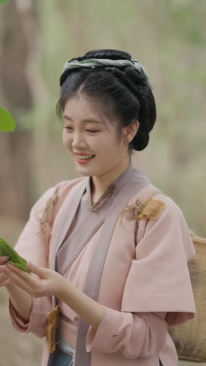 灾荒年小农女有满仓鱼肉 (95集)  灾荒年小农女有满仓鱼肉 (95集) 经典回顾免费看