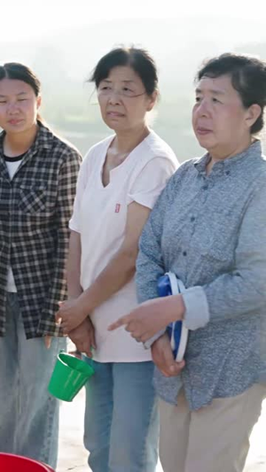 说好赶海致富你却钓了美人鱼  (62集) 说好赶海致富你却钓了美人鱼  (62集)精彩不断免费看