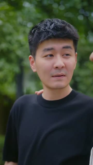 系统误判我的糟糠之妻是校花 (81集) 系统误判我的糟糠之妻是校花 (81集)短剧后续更精彩