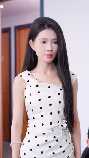 皇后驾到：反派人设崩不住了（92集）百度网盘资源