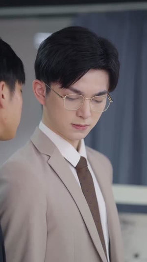 她死遁后竟成了前夫的白月光（60集）短剧越看越精彩