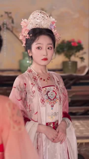 皇帝你别走(84集) 皇帝你别走(84集)好看的短剧