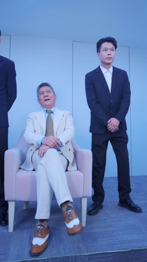 离婚后,战神专宠小软萌(80集) 离婚后,战神专宠小软萌(80集)温柔追捕短剧