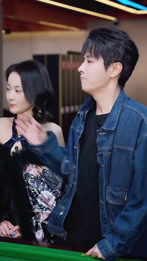 拒绝高冷女神后，绑定被骗成真系统（70集）在线观看