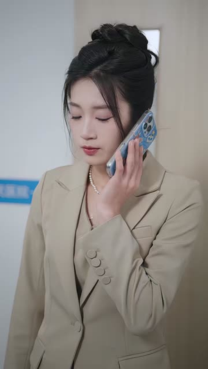 太后归来,先帝竟成了我的大学老师(48集) 太后归来,先帝竟成了我的大学老师(48集)爱短剧爱追剧