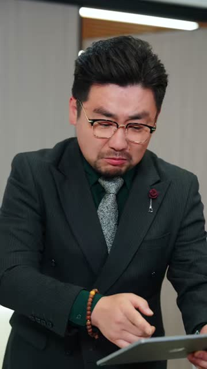 美女老婆要听话，我真无敌了（70集）短剧越看越精彩