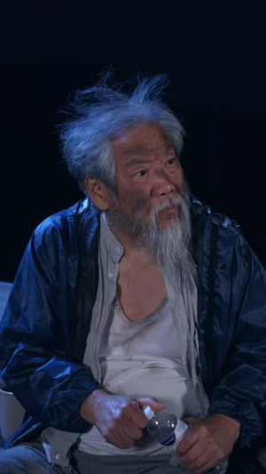给流浪汉带了份盒饭，他让我明天别上班（54 集）今日最火短剧
